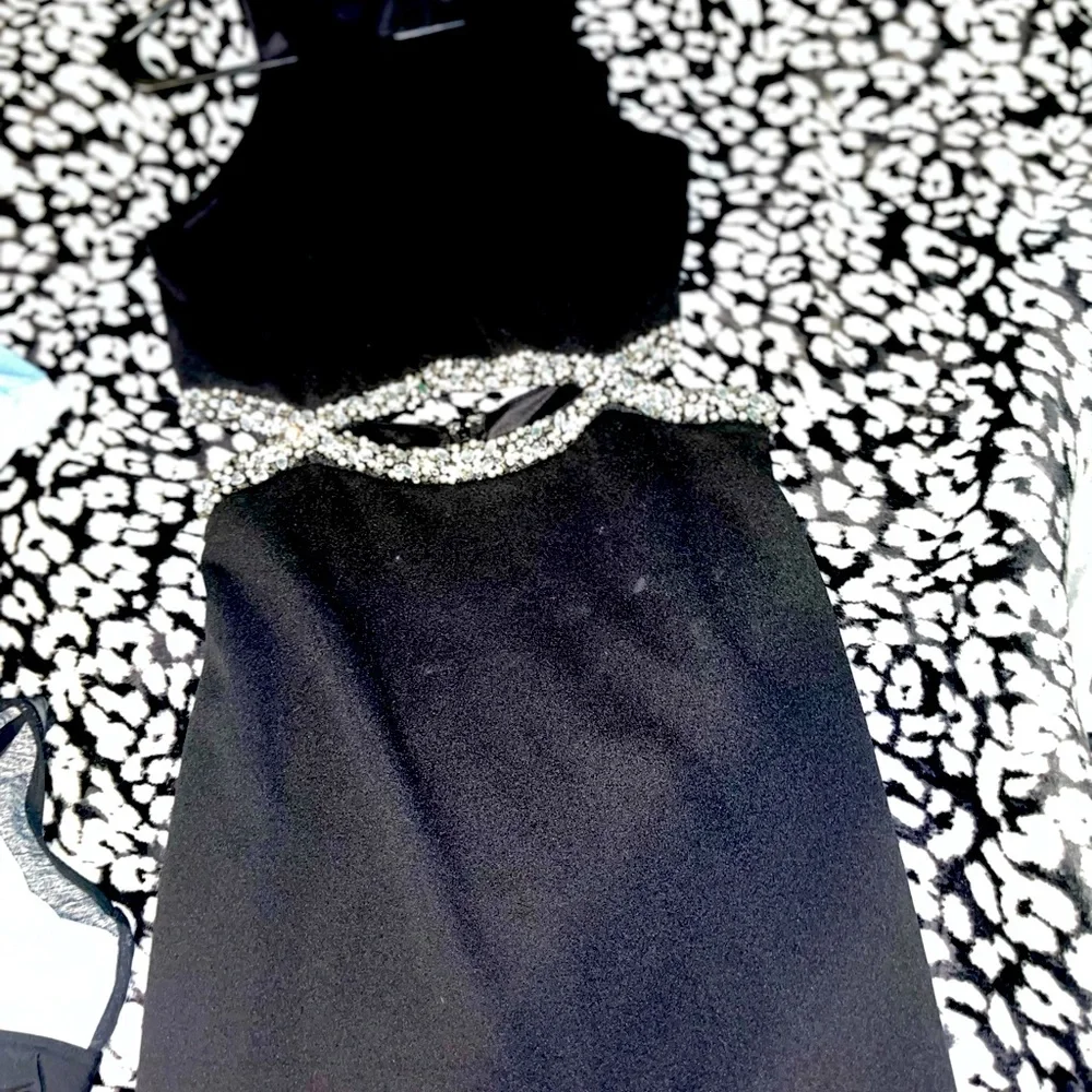 Dress - Picture 2 of 2